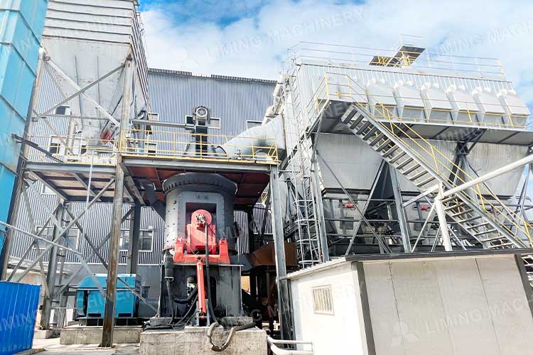 每小时20吨LM立式磨煤机现场